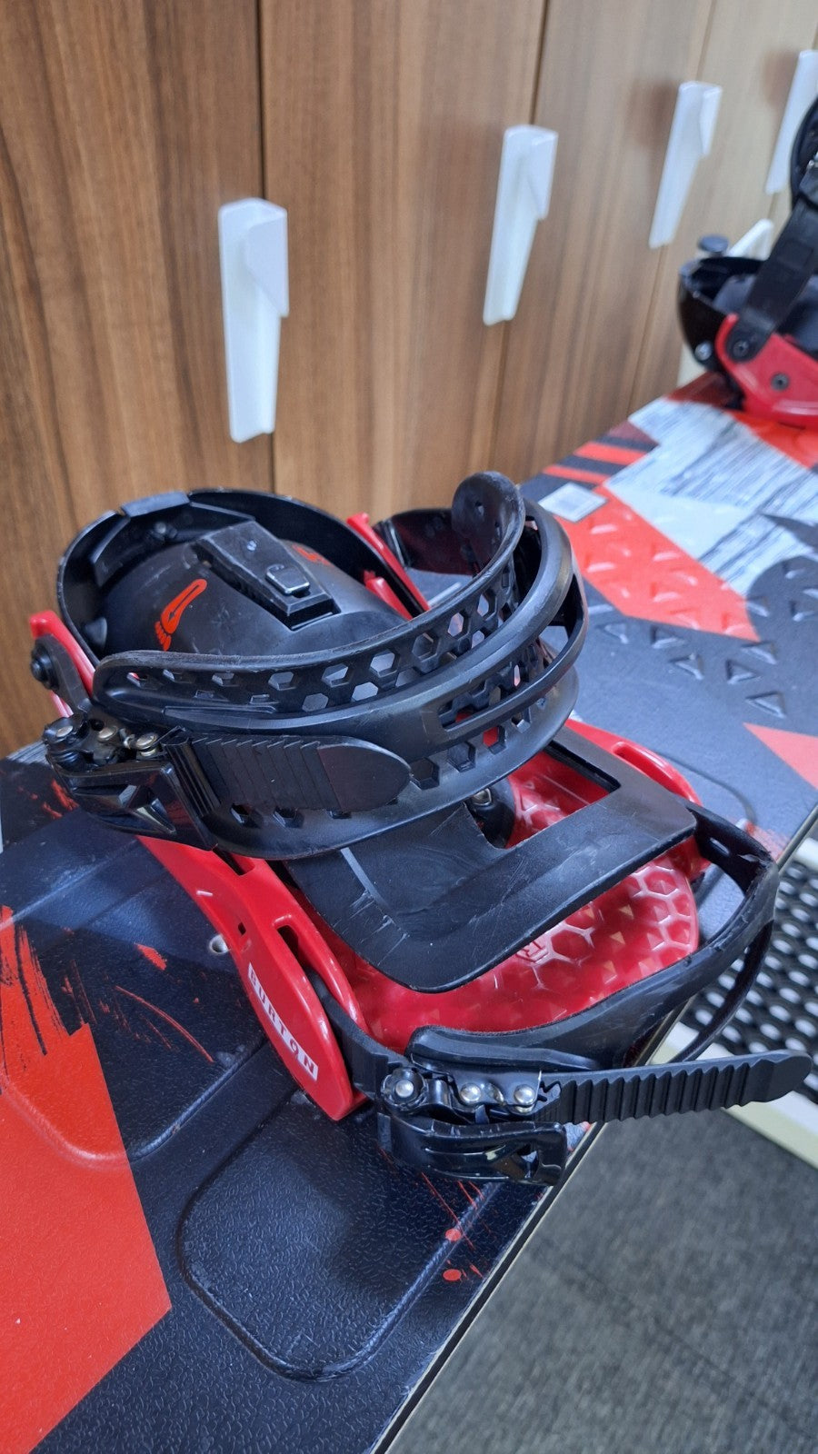 Burton LTR 153 cm Snowboard + Burton M  Bindings Winter Snow Adventure Fun