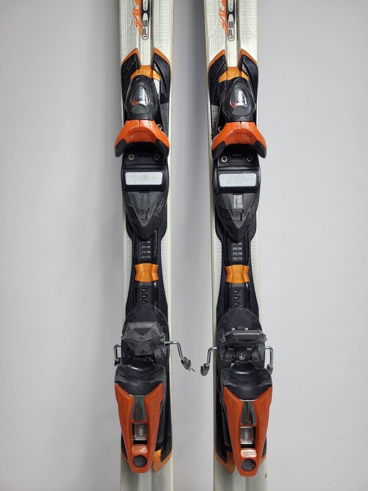 Rossignol Zenith Z1 162 cm Ski + Rossignol 10 Bindings Winter Sport Fun Snow