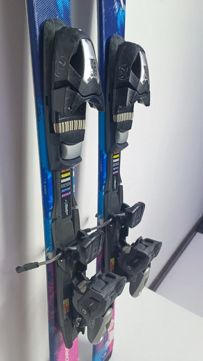 Ski Nordica Little Belle 120 cm + fixations Elan ESP 7.5 Aventure hivernale en hiver