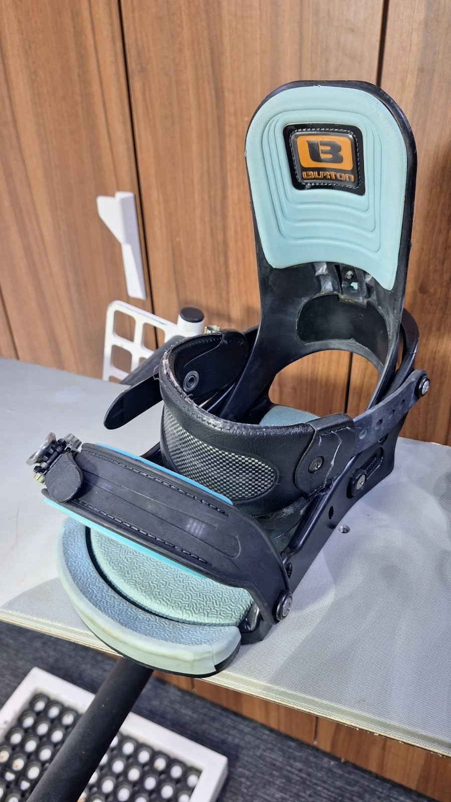 Burton LTR 125 cm W Snowboard + Burton S  Bindings Winter Snow Adventure Fun