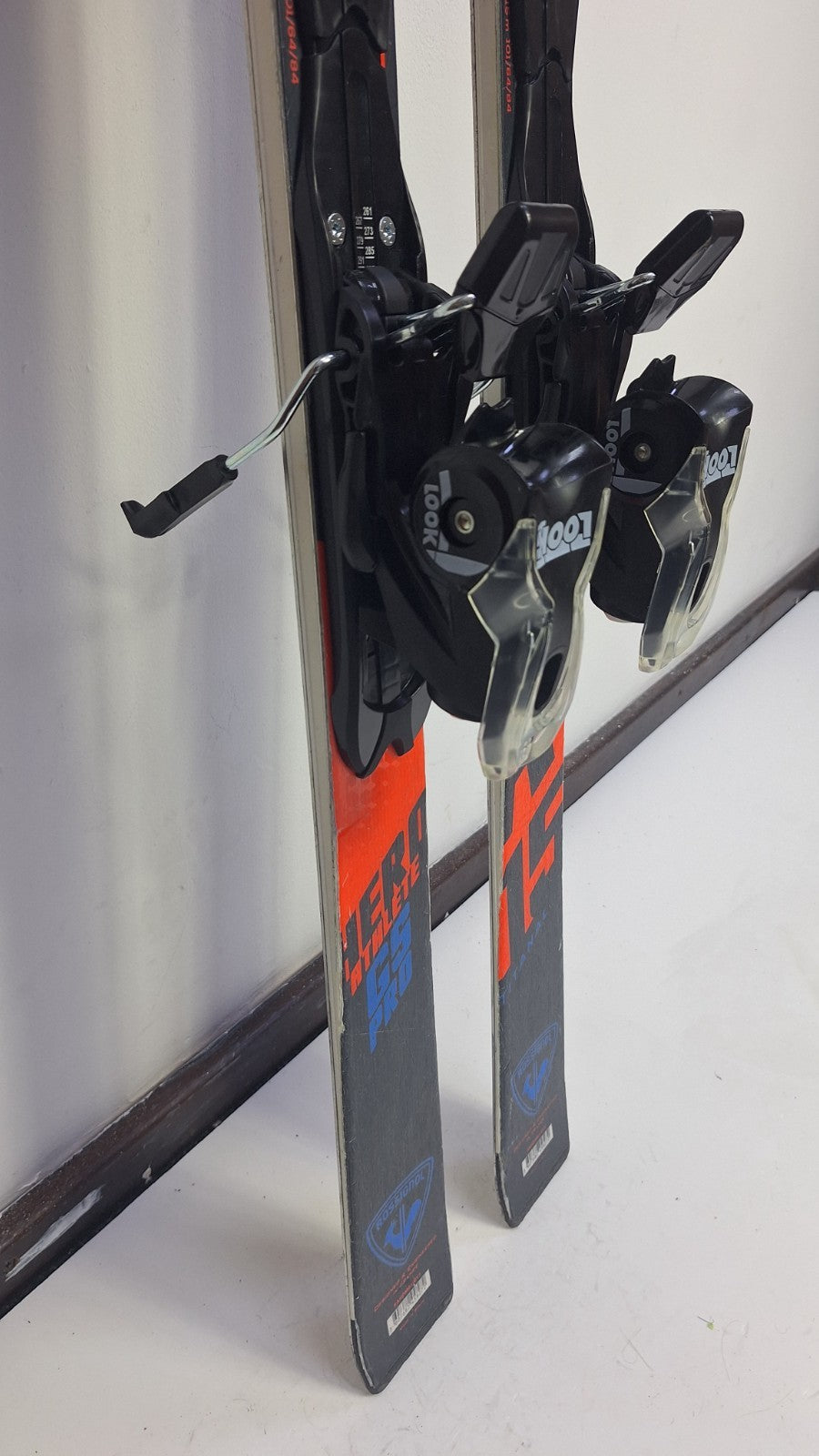 Rossignol Hero FIS GS Pro 144 cm Ski + New Look 7 Bindungen – Winterspaß im Schnee