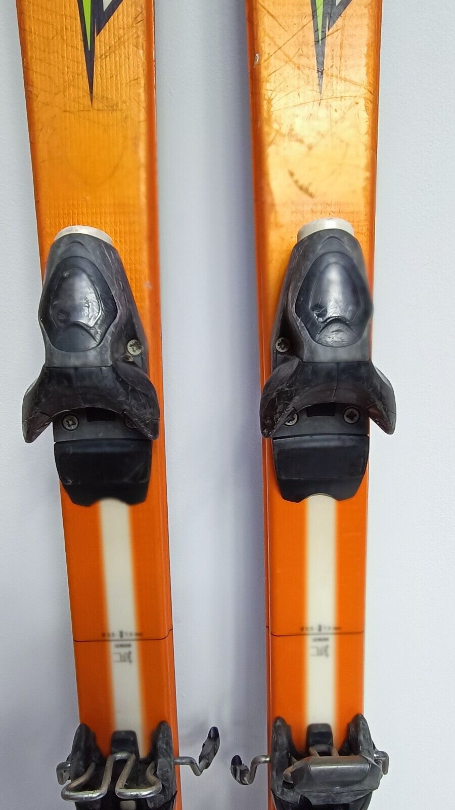 Rossignol Radical SX 150 cm Ski + Rossignol 9.5 Bindungen – Winterspaß im Schnee