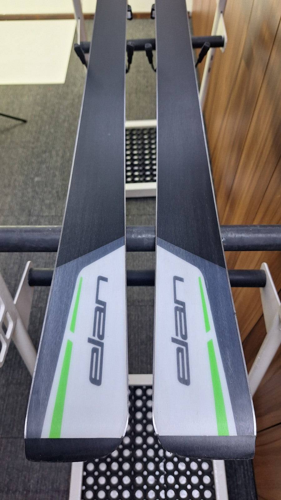 Elan Race GSX 176 cm Skis + Elan 14 Bindings Winter Fun Snow