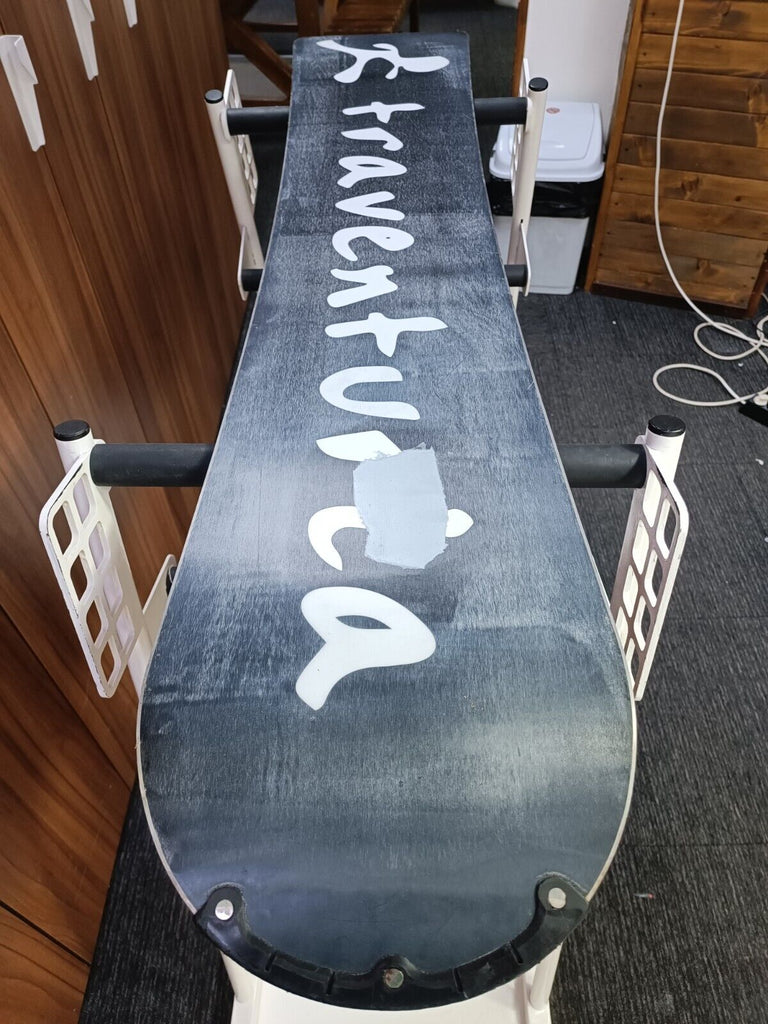 Snowboard Traventuria 155 Cm All Mountain - Pour Débutants - État Pièces/défectueux - Ancien De Location