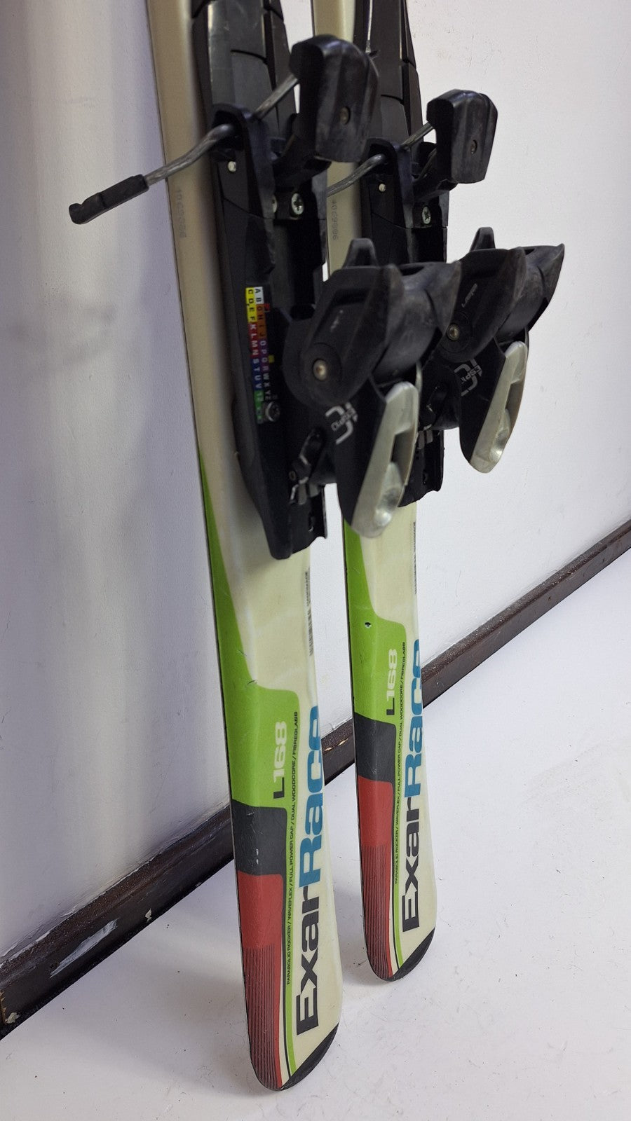 Ski Elan Exar Race 168 cm + fixations Elan ESP 10, hiver, plein air, neige et plaisir