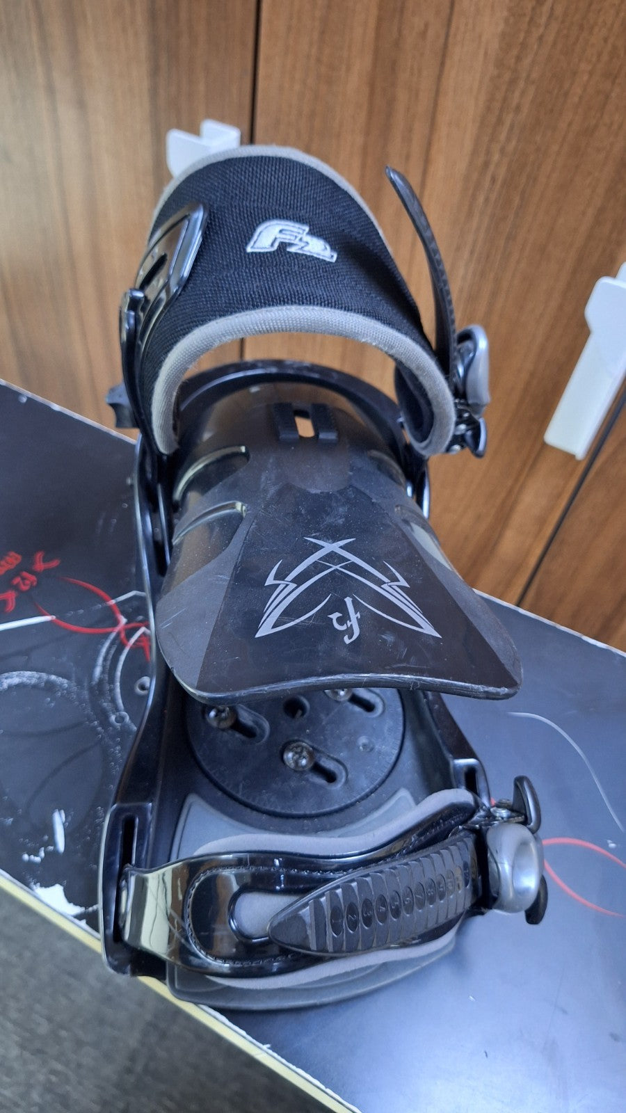 Snowboard F2 Must 144 cm + fixations F2 M  Ludique Neige Hiver Sport