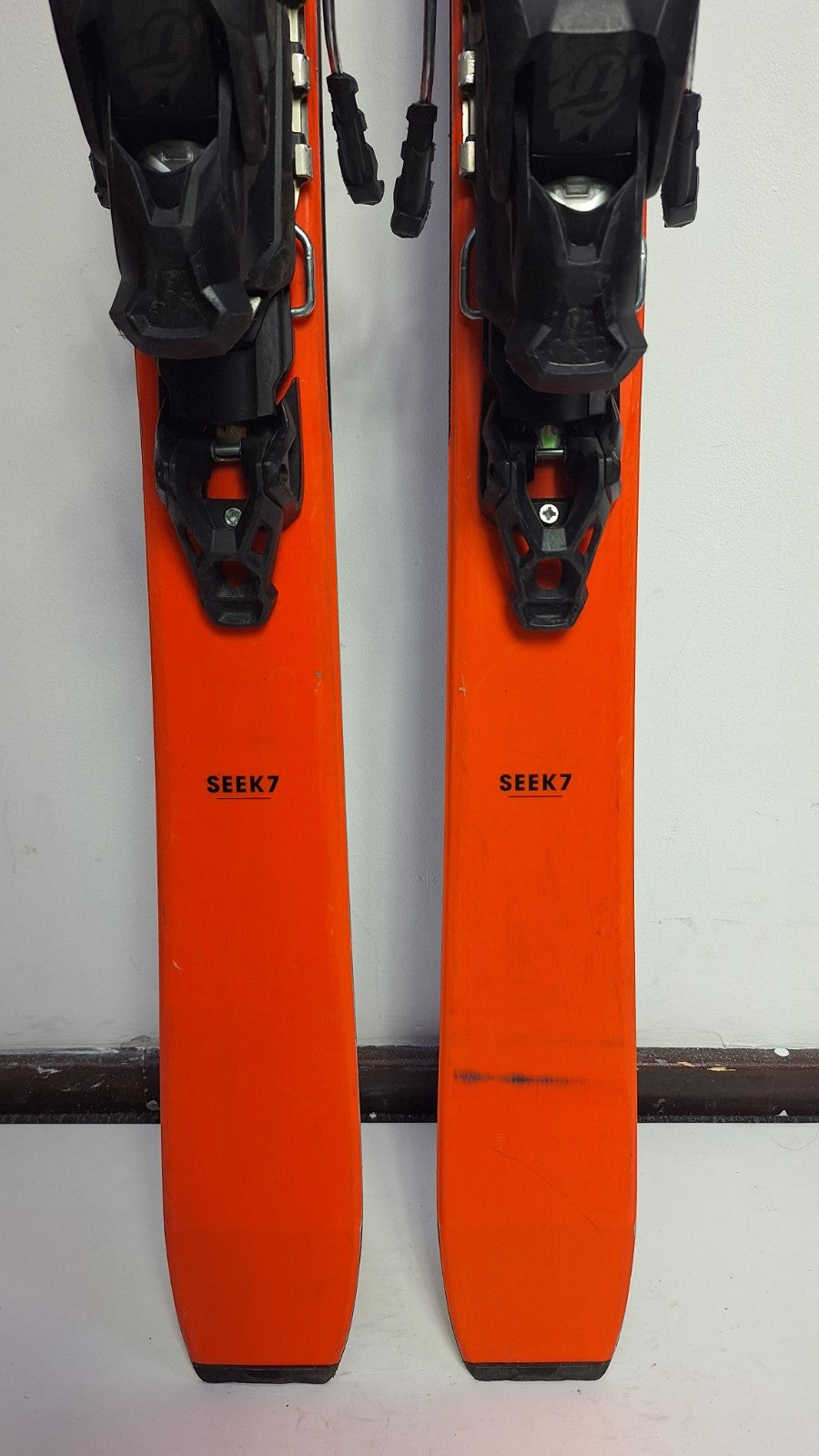 Rossignol Seek 7 182 cm Skis + Tyrolia 13 Bindings Winter Fun Snow