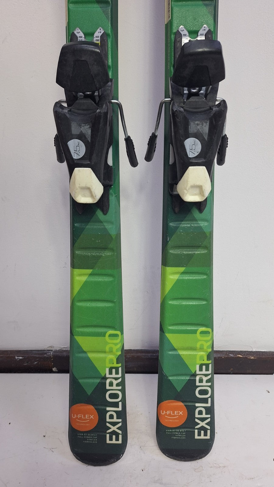 Sci Elan Explore Pro QS 150 + attacchi Elan 7.5 Sport invernali Divertimento sulla neve