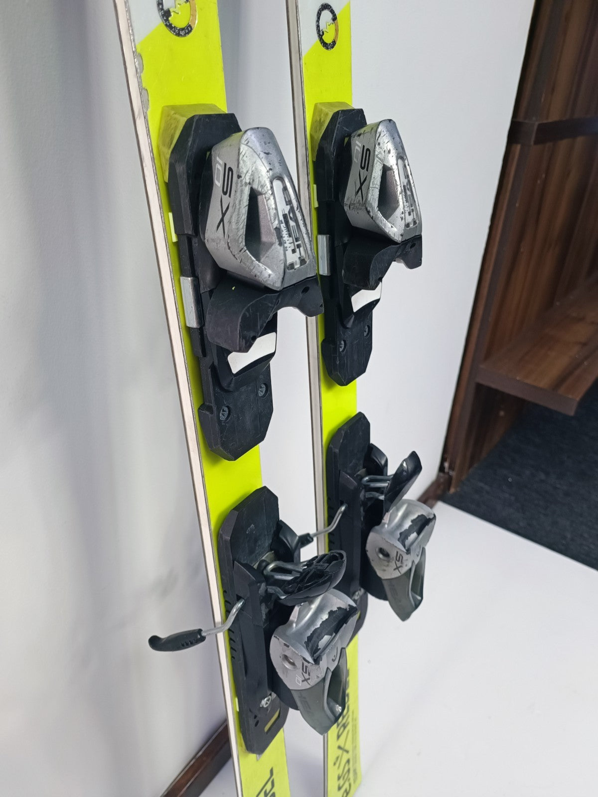 Head World Cup Rebels e.GS  145 cm Ski + HEAD 10 Bindings Winter Sport Snow
