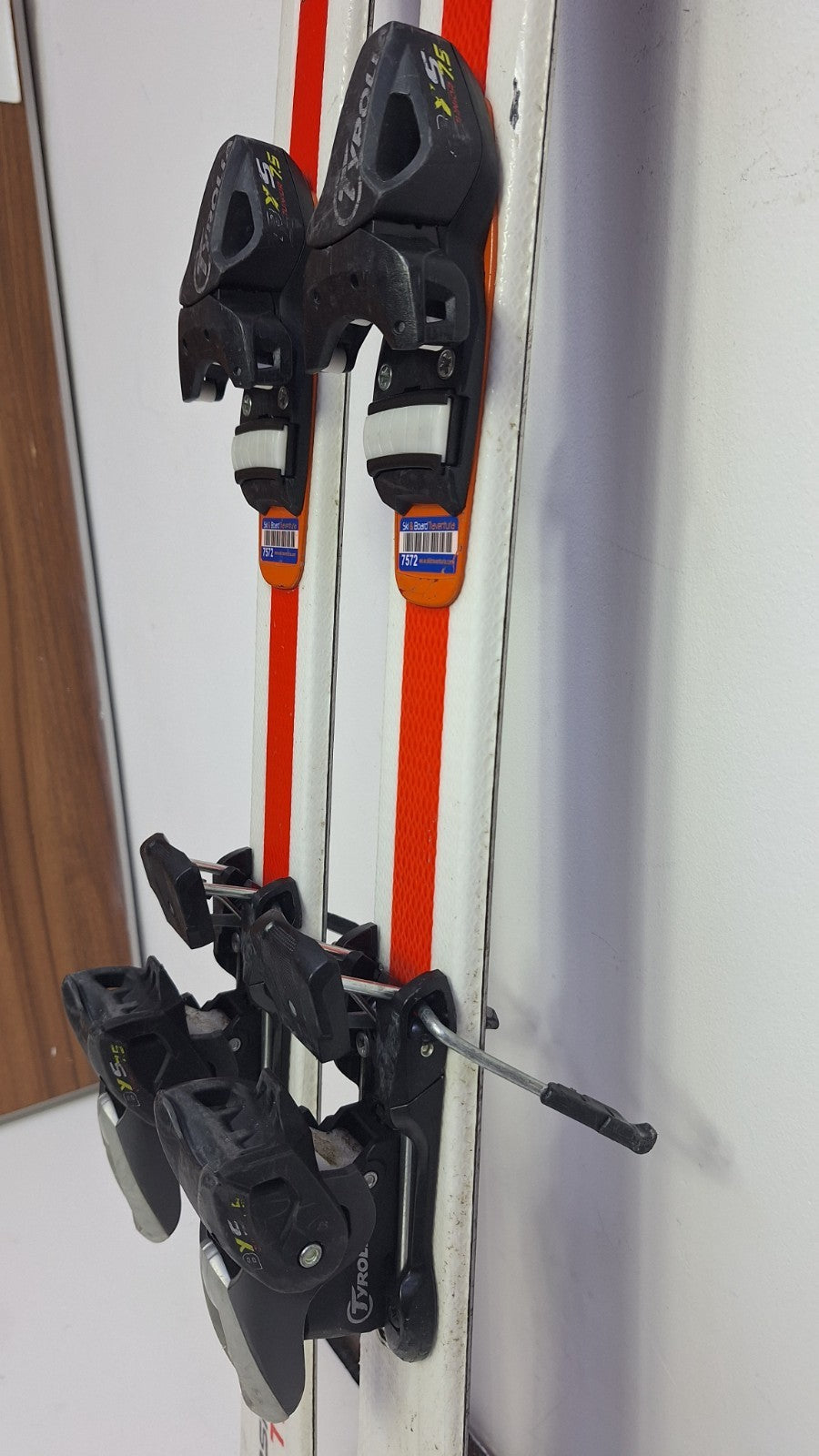 HEAD Supershape Team R 137 cm Ski + Tyrolia BYS 7.5 BSL Bindings Winter Snow