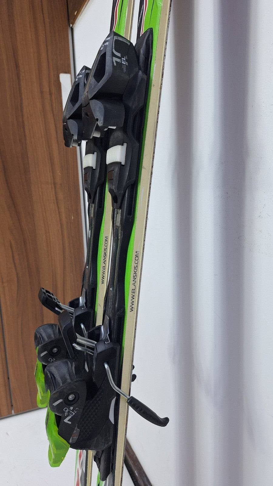 Elan Race SLR 165 cm Ski + Elan 10 Bindings Winter Fun Snow Sports Adventure