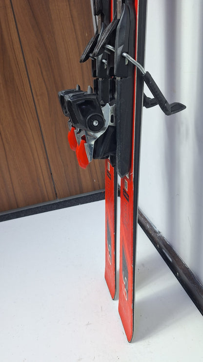 Atomic Redster S9 165 cm Skis + Atomic 12 Bindings Winter Fun Snow