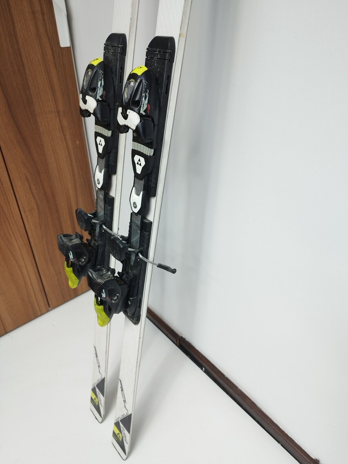 Fischer WC RC4 188 cm Ski + Fischer 13 Bindungen Wintersport
