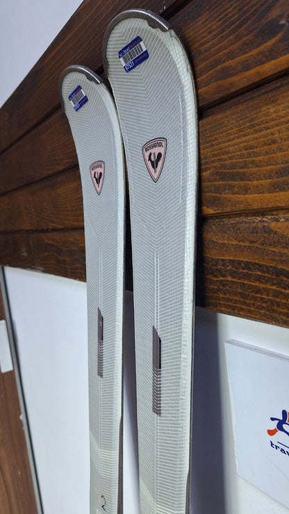 Rossignol Nova 2 160 cm Ski + Tyrolia 10  Bindings Winter Fun Snow Sports