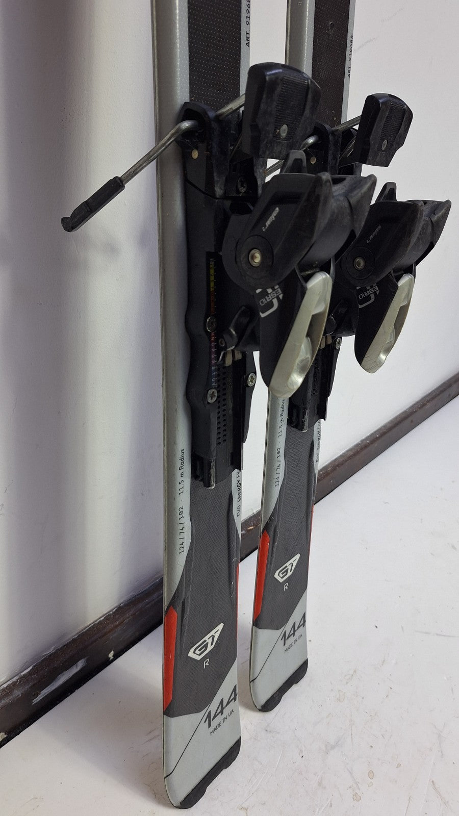 Nordica GT R EVO 144 cm Ski + Elan ESR 10 Bindungen Adventure Snow