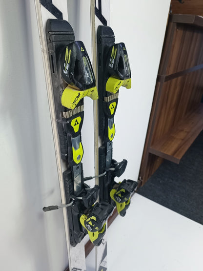Fischer RC4 WC 170cm Ski + Fischer 11 Bindungen Winter Fun Snow Sport