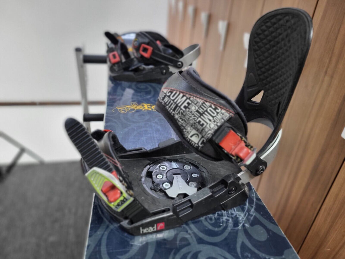 Matrix Escape 154 cm Snowboard + HEAD Rental Size M Bindings Adventure Winter