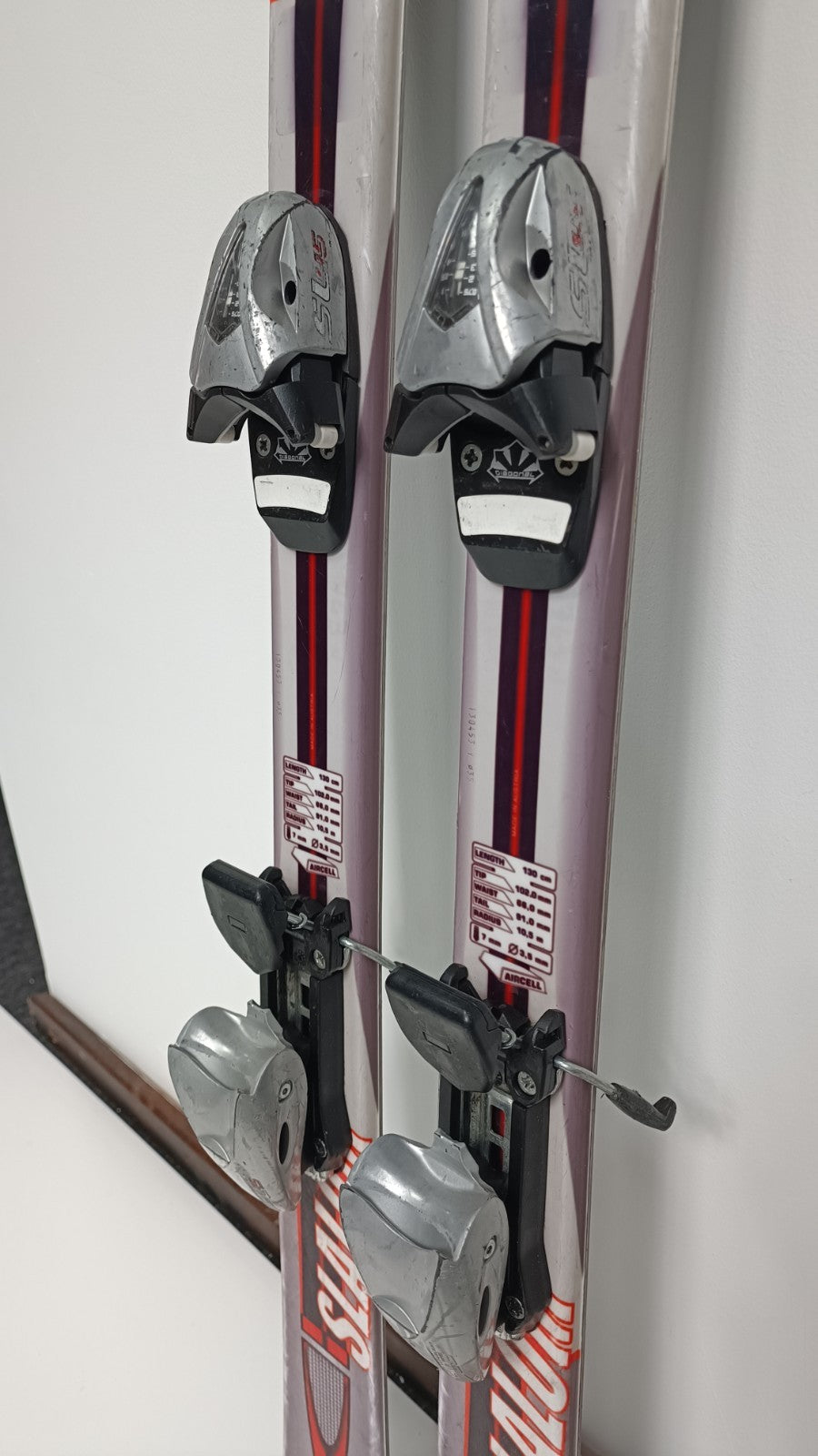 Pale Slalom 130 cm Ski + Tyrolia 4.5 Bindungen Winterspaß Schnee