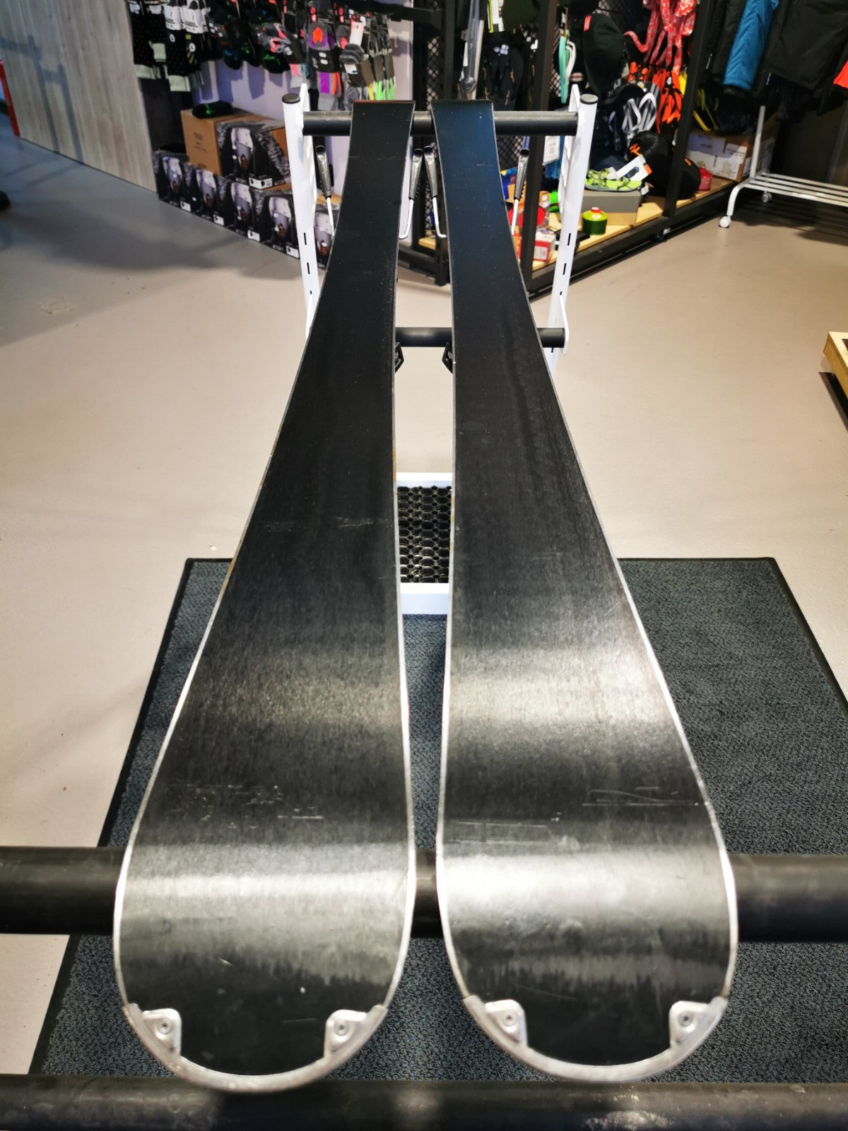 Elan Explore 74 LS 152cm  Ski + Elan 10 Bindings Adventure Winter Sport