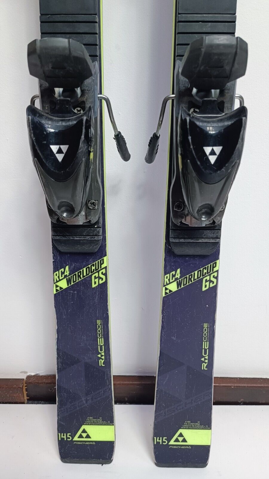 Fischer WC RC4 GS 145 cm Ski + Fischer 7 Bindungen Wintersport