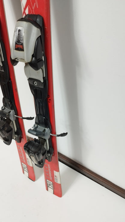 Skis Völkl Supersport T50 128 cm + fixations Marker M 700 Plaisir hivernal