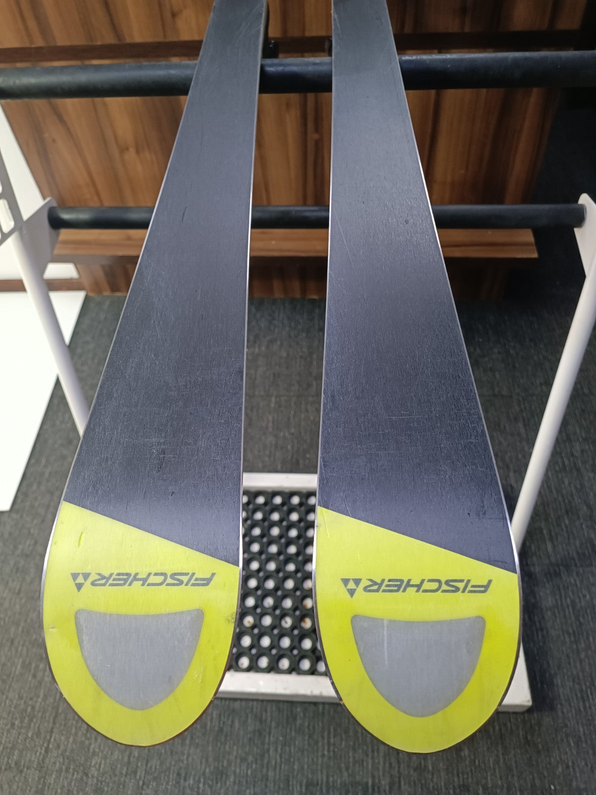 Fischer RC4 Weltcup 180 cm Ski + Fischer 12 Bindungen Wintersport Schnee
