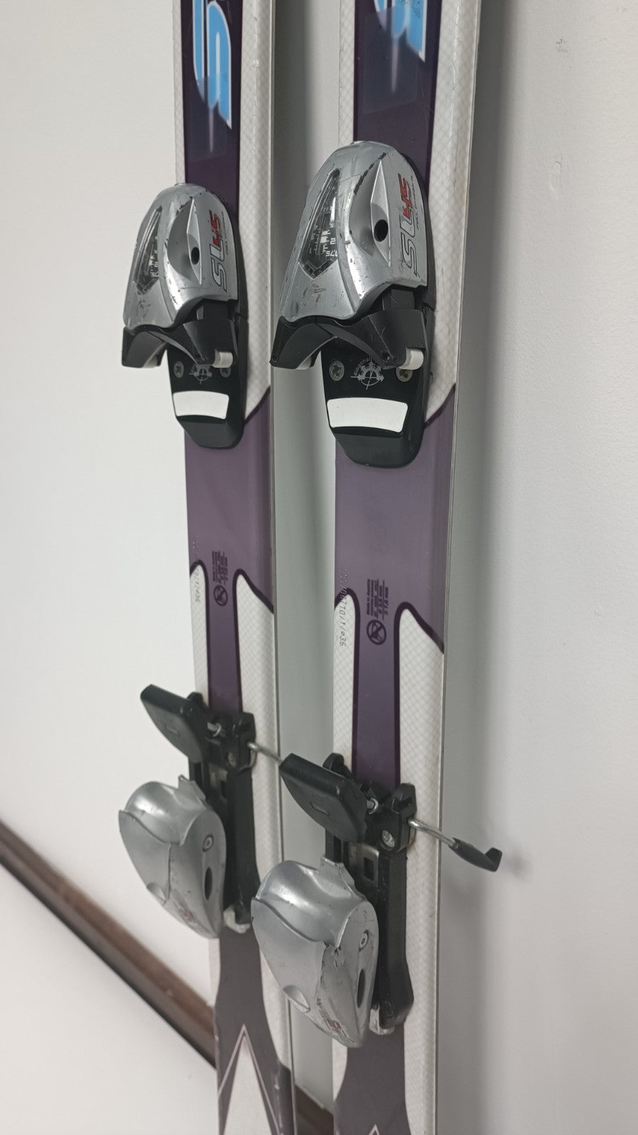 Scoop Cross Nishizama SR 10 130 cm Ski + Tyrolia SL 4.5 Bindungen Winterspaß Schnee