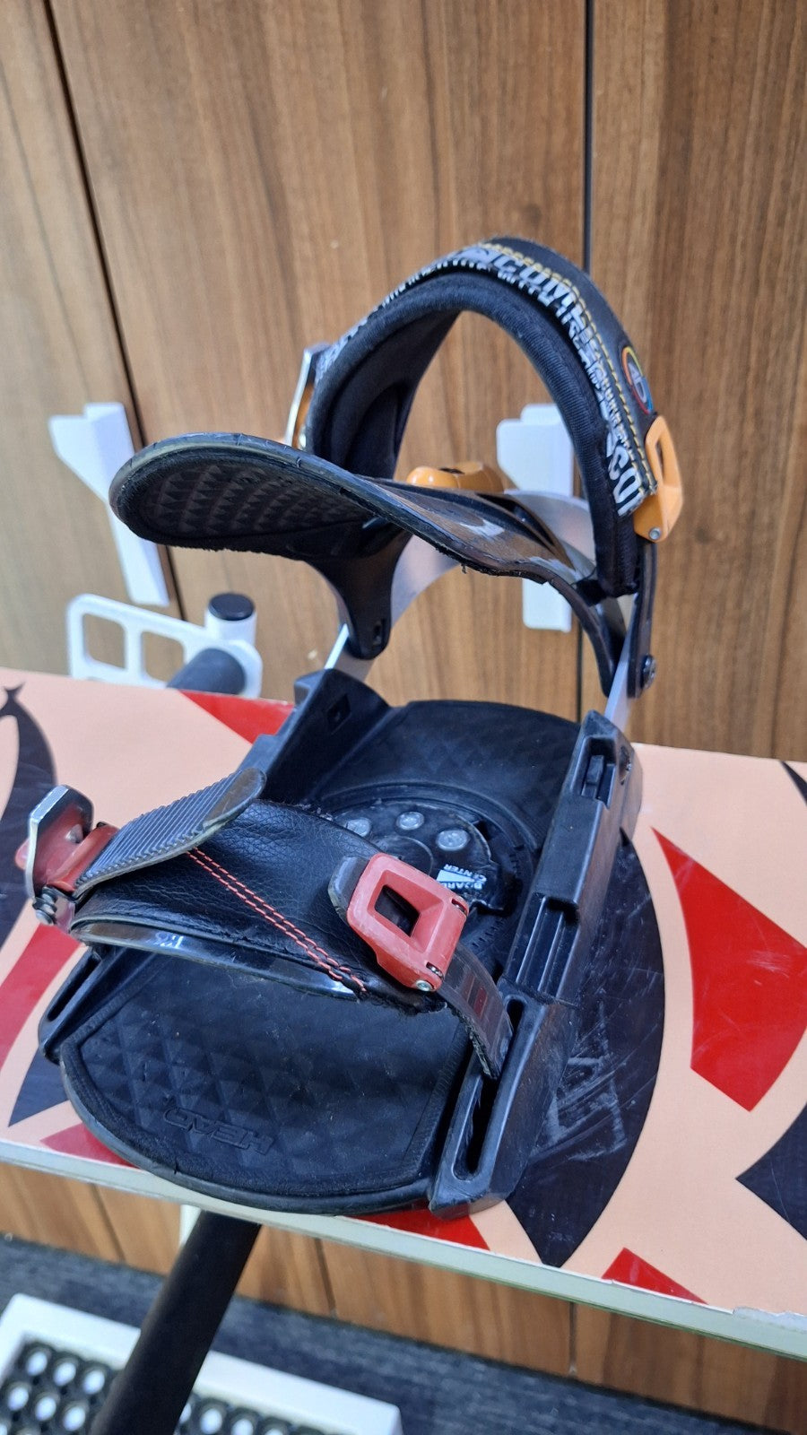 Heli Kamikaze 157 cm Snowboard + HEAD Rental L  Bindings Winter Snow Adventure