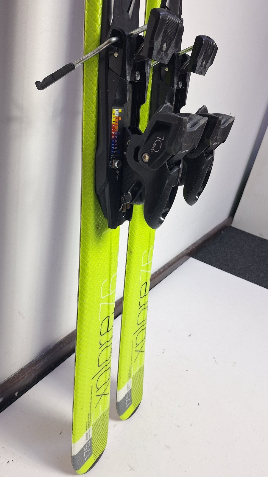 Elan Explore eRise 76  175 Ski + Elan ESP 10  Bindings Winter Adventure Outdoor