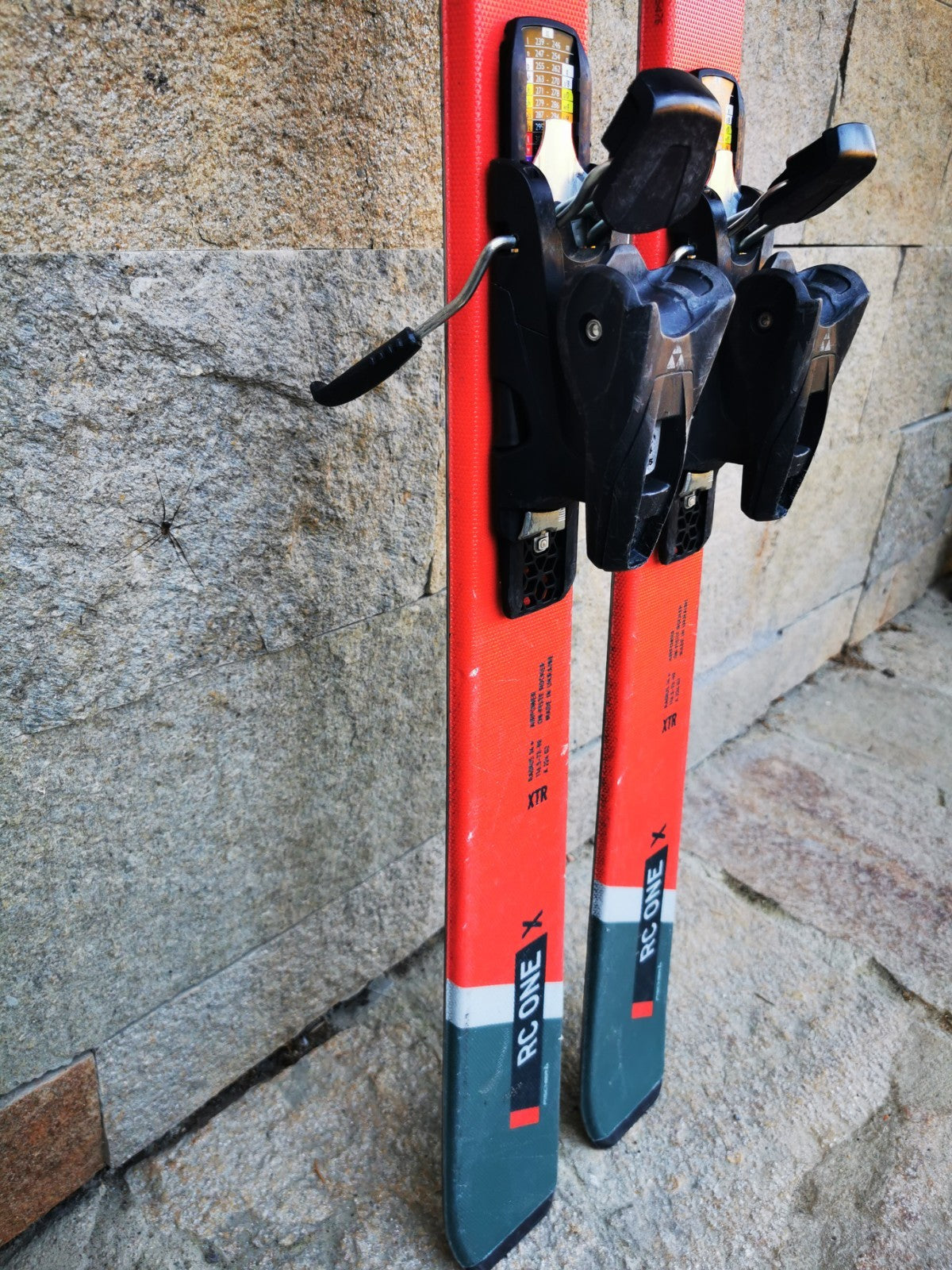 Fischer RC One X 150cm  Ski + Fischer RS 9 Bindings Adventure Winter Sport