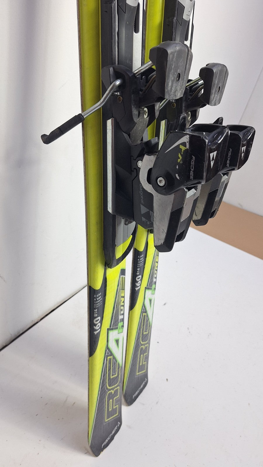Fischer RC4 R Tune Race 160cm Ski + Fischer 10 Bindings Winter Sports