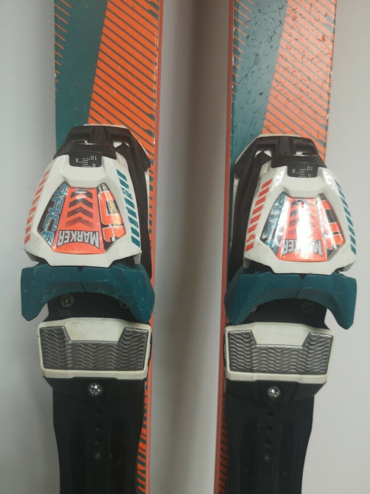 Sci Völkl Racetiger Speedwall 156 cm + attacchi Marker Race 10 Divertimento invernale sulla neve