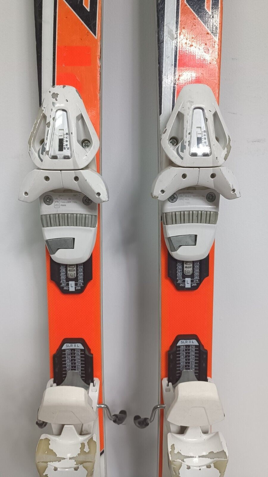 Blizzard Race World Cup SL 143 cm Ski + Tyrolia 9 Bindung Winterspaß Abenteuer