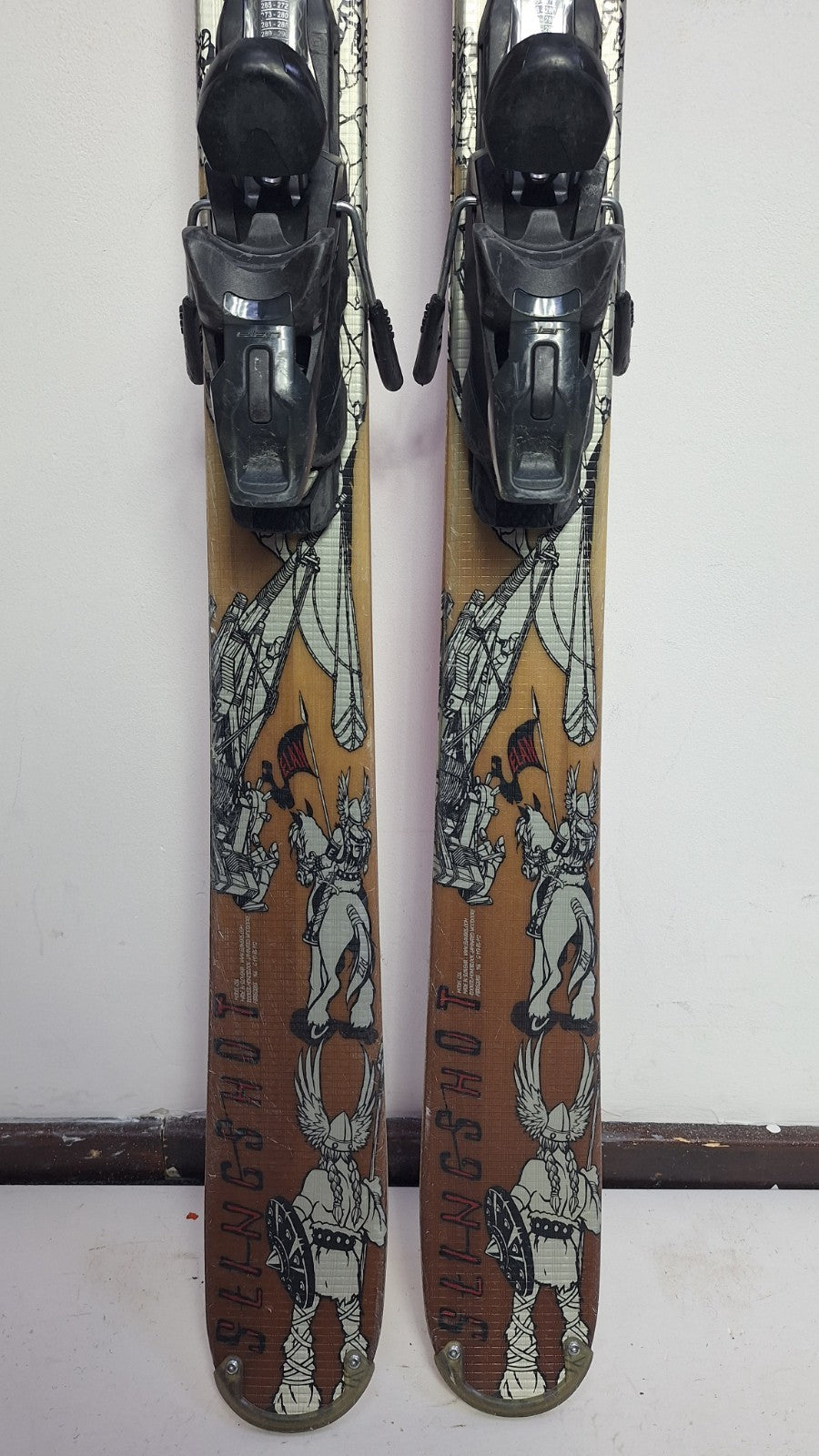 Elan Slingshot 166cm Ski + Elan EL 10  Bindings Winter Adventure Outdoor
