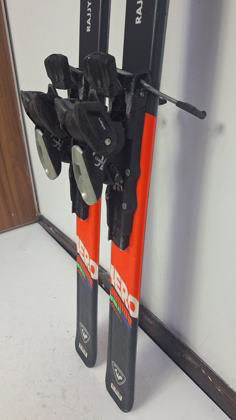 Rossignol Hero J 150 cm Ski + Fixations Elan ESR 10 Hiver Plaisir Neige Sports