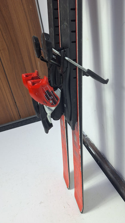 Atomic Redster G9 138 cm Skis + Atomic 7.5 Bindings Winter Fun Snow