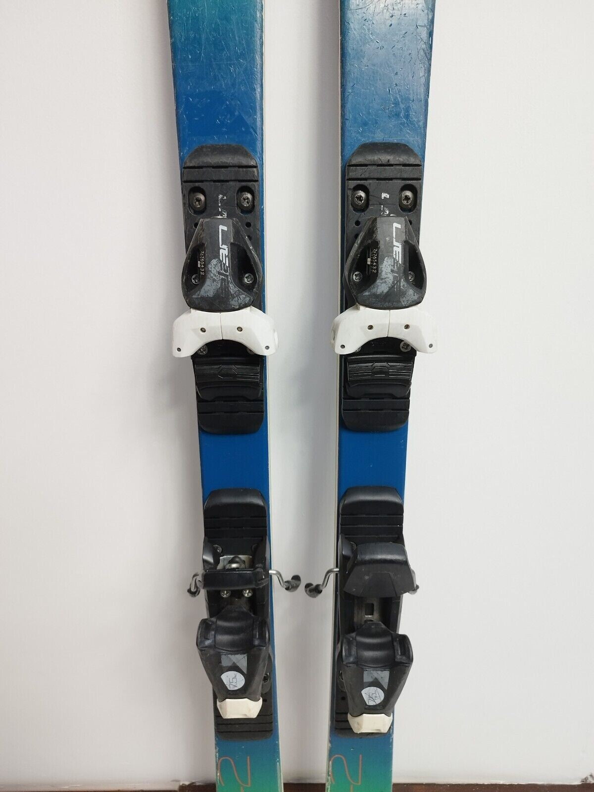 Elan Race GSX 142 cm Ski + Elan EL 7.5 Bindungen Winterspaß Schneeabenteuer Sport