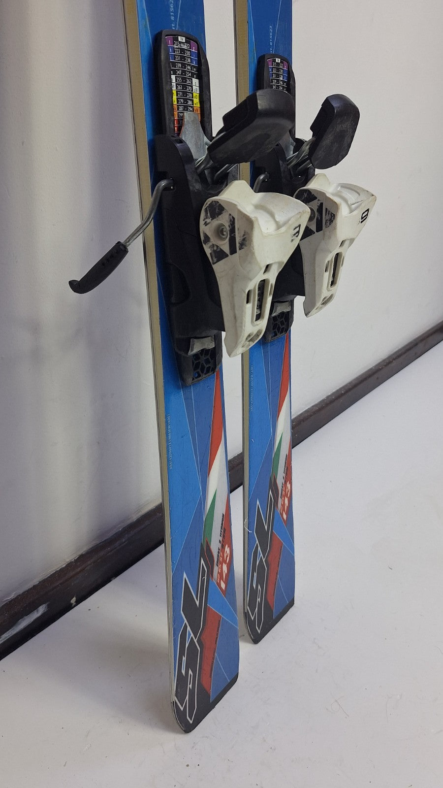 Nordica Dobermann WC SL 143 cm Ski + Fischer RS9 Bindings Sport Winter Fun