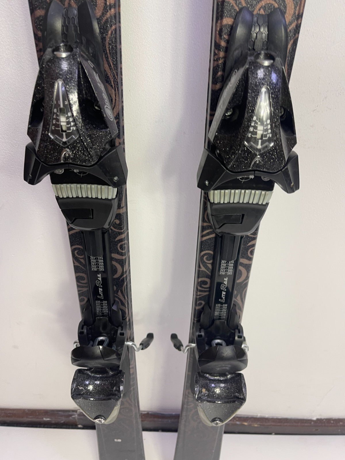 HEAD Fine One 152 cm Ski + HEAD 9 Bindings Winter Sport Snow