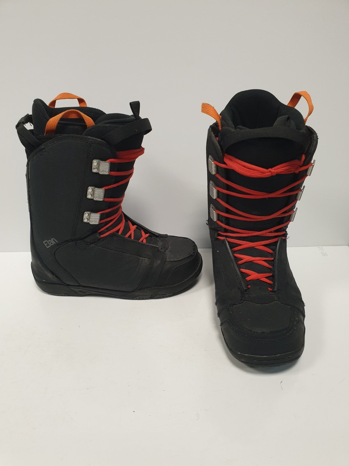 Bottes de snowboard Elan KR9 Rental (pointure UK 7; EU 40 1/2; Mondo 260) Neige d’hiver