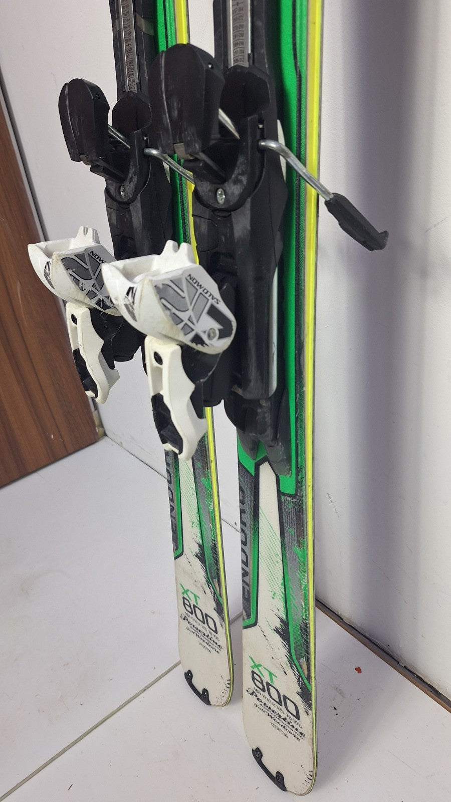 Salomon Enduro XT 800 161cm + Salomon 12 Bindings Winter Fun Snow Sport