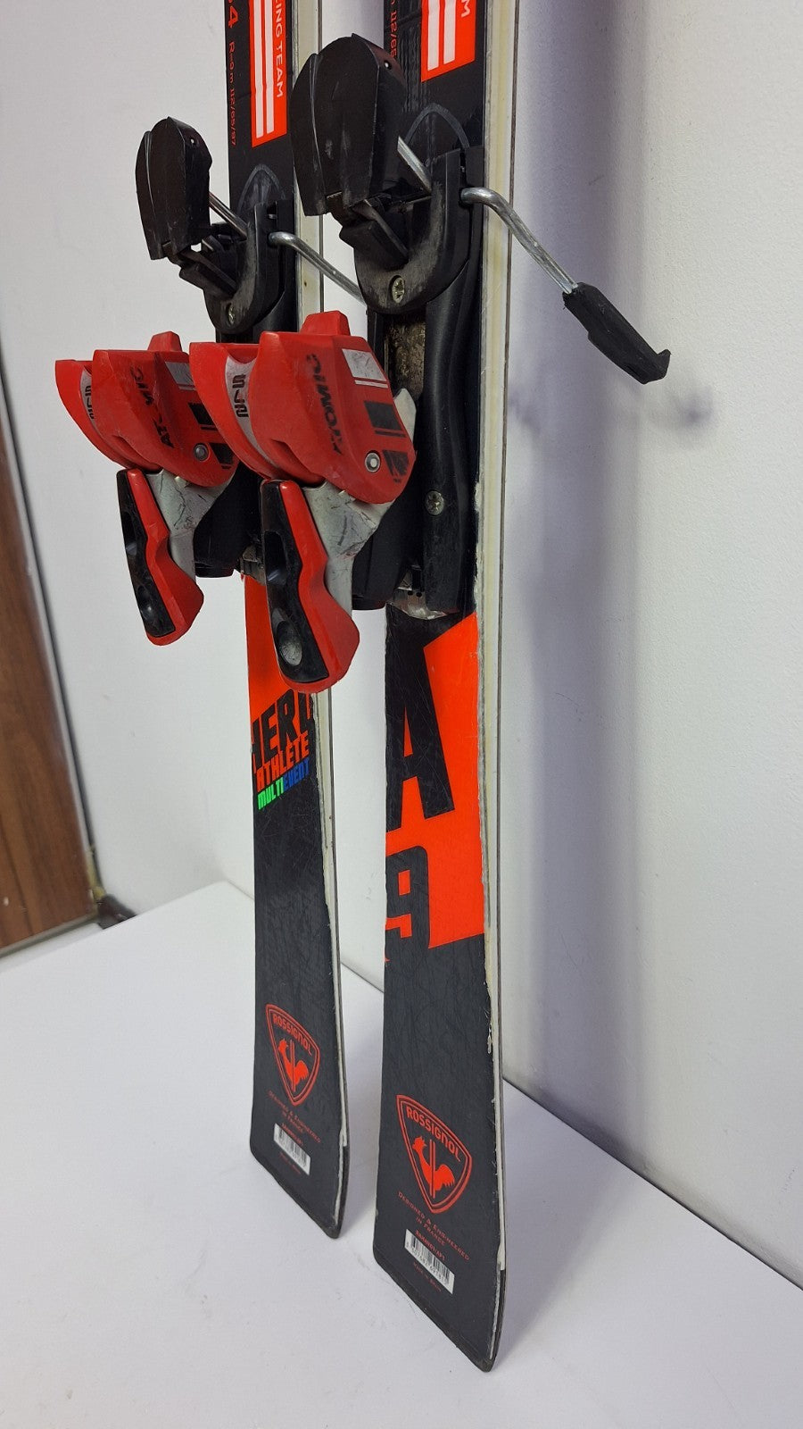 Sci Rossignol Hero Athlete Multievent 134 cm + attacchi Atomic 7.5 Inverno Neve