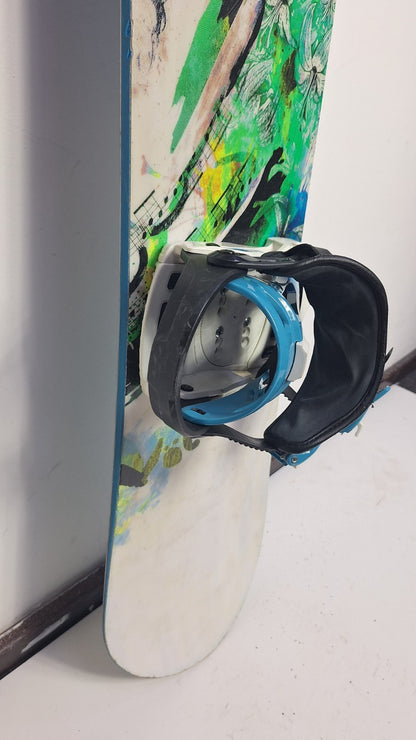 Volkl Shine 144 cm Snowboard + Volkl M Bindings  Fun Snow Winter Sport