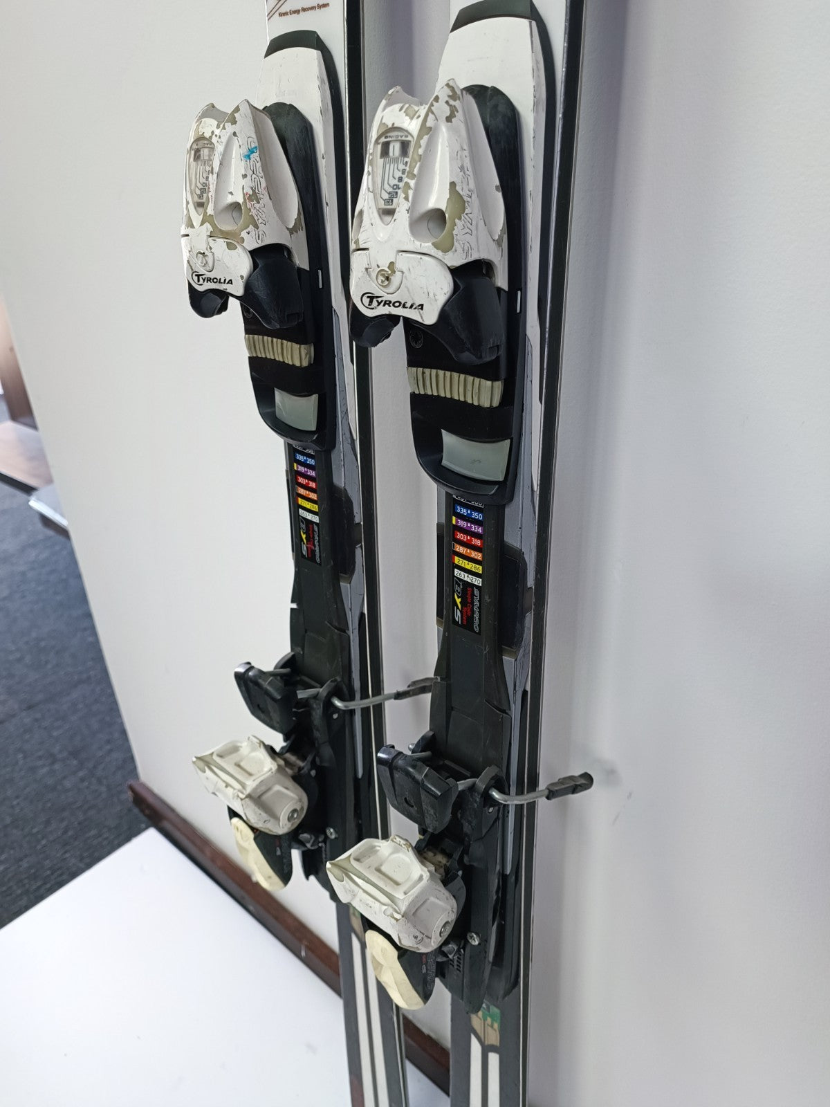 HEAD  World Cup i.Speed 180cm Ski + Tyrolia SP13 Bindings Winter Sport