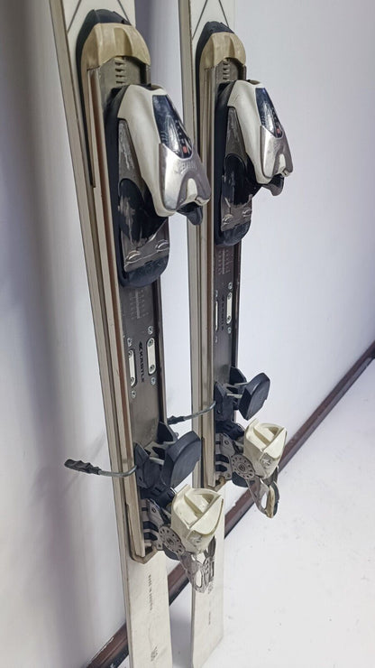 Ski Kastle 72 168cm + fixations Marker 12 Sport d’hiver