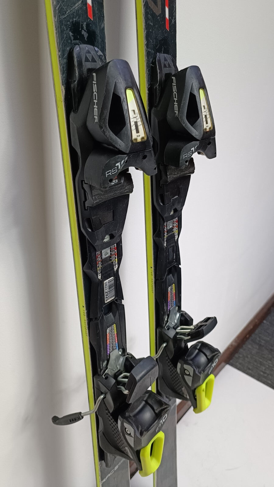 Skis Fischer RC4 WC GS Woman Plate avec fixations RC4 Z Skis Fischer RC4 WC GS Woman Plate avec fixations RC4 Z