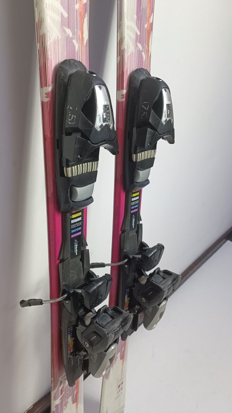 Ski Elan White Perla 140cm + fixations Elan 7.5 Sport et plaisir hivernaux