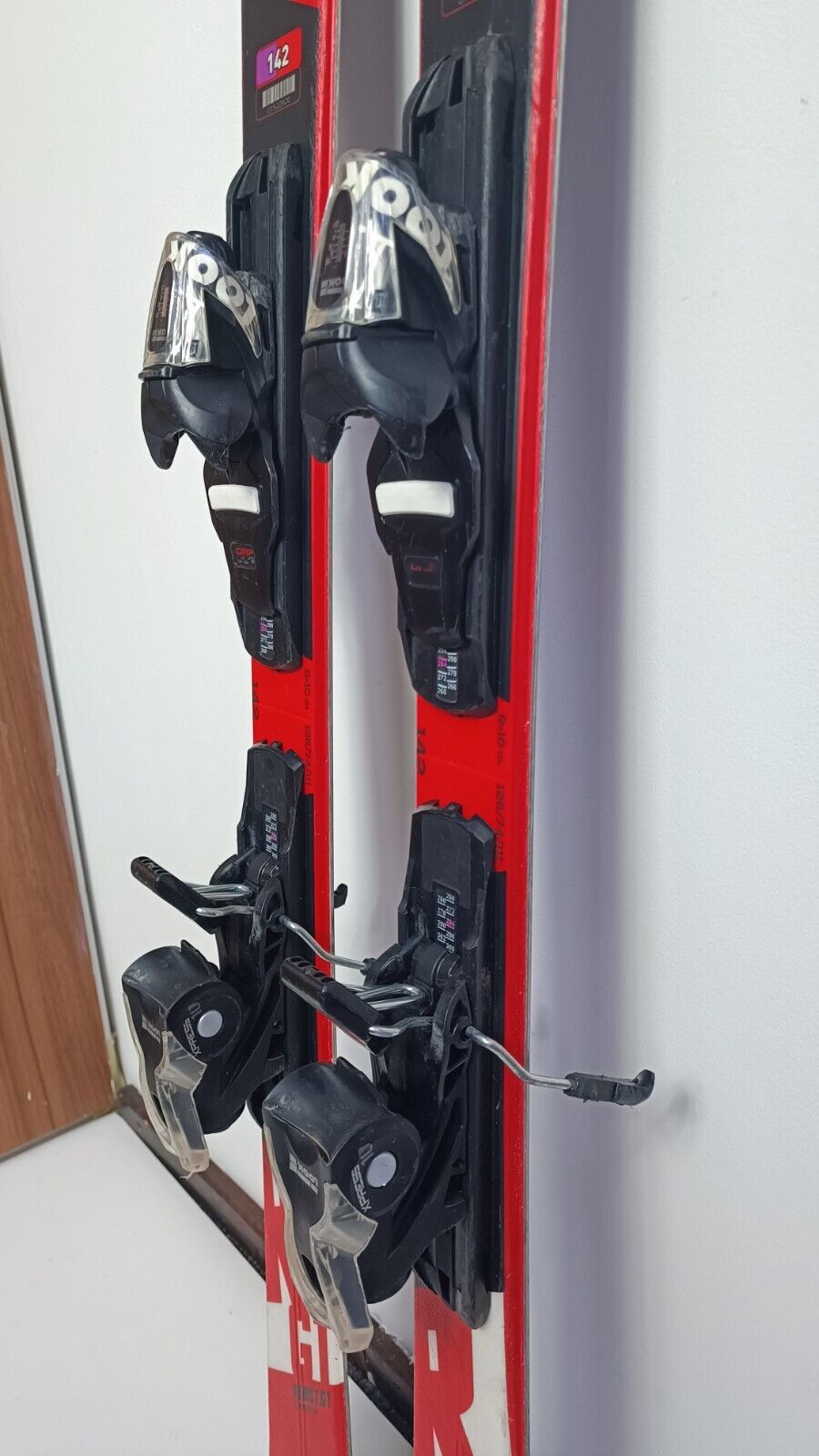 Ski Rossignol React GT 142cm + fixations Look 10 Aventure hivernale en hiver