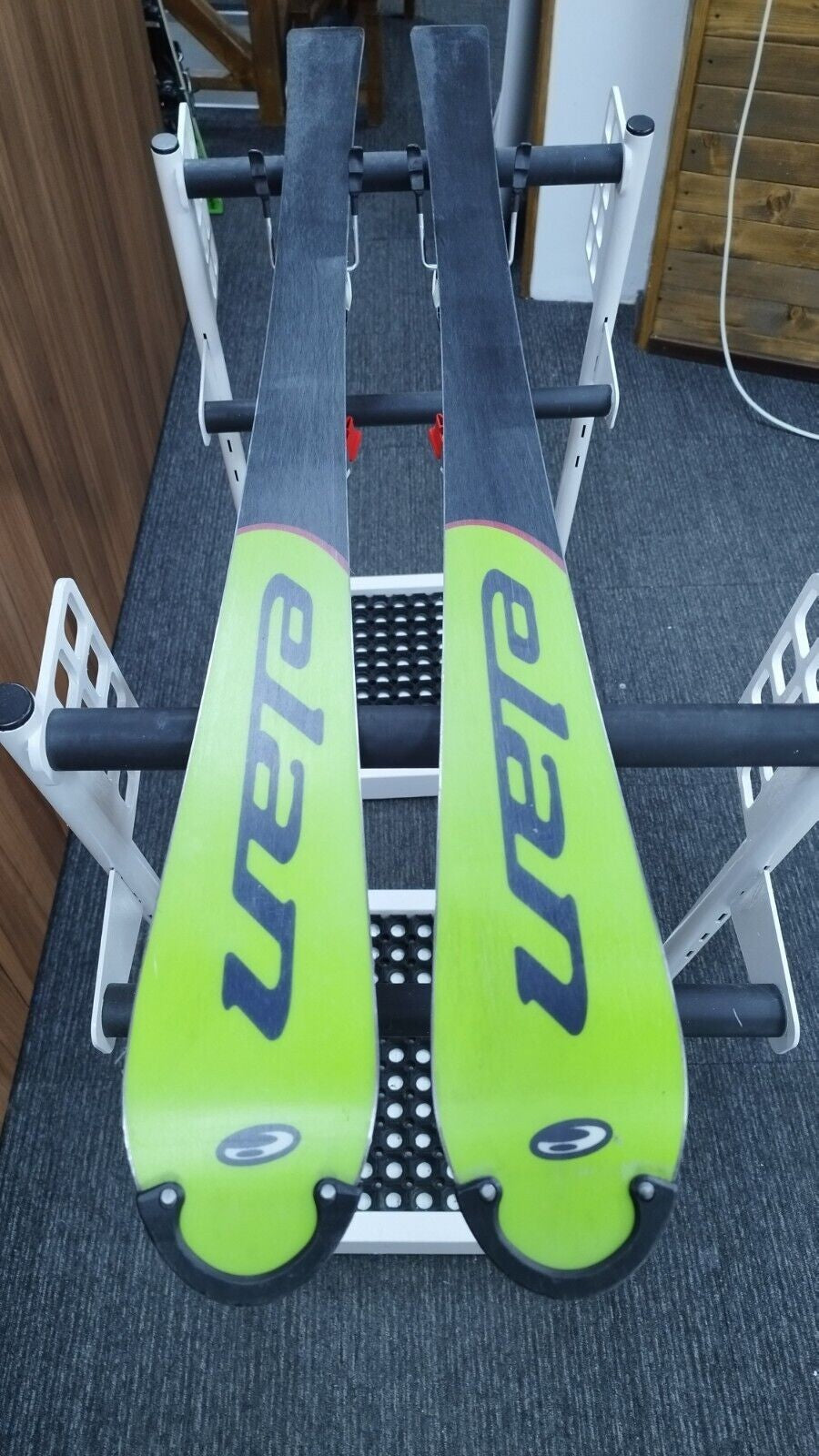 Elan Race RCX 135 cm Ski + Marker 10 Bindings Winter Fun Snow Adventure Outdoor