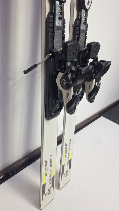 Sci HEAD WC Rebels i.GS RD Team 172 cm + Attacchi HEAD 11 Sport Invernali Divertimento sulla Neve